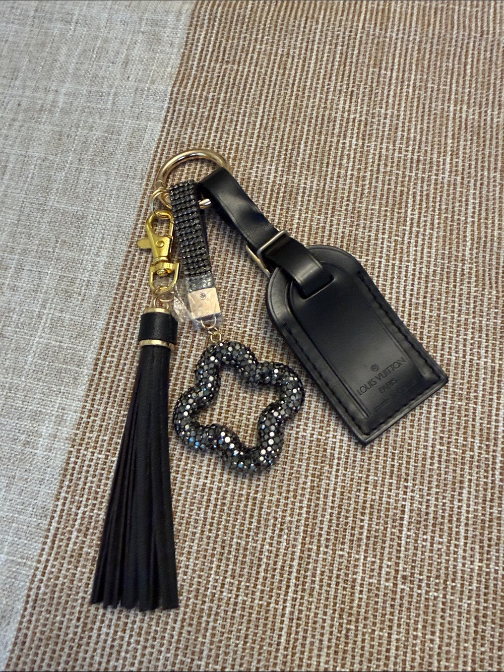 Louis Vuitton leather Luggage Tag with free charm